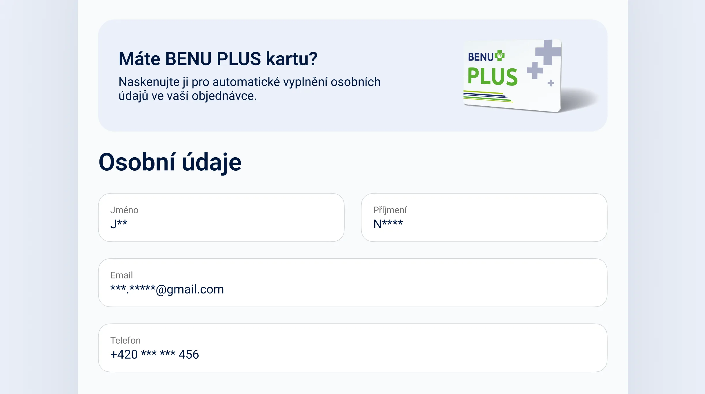 Obrazovka s výzvou naskenovat kartu BENU PLUS a s anonymizovanými osobními údaji